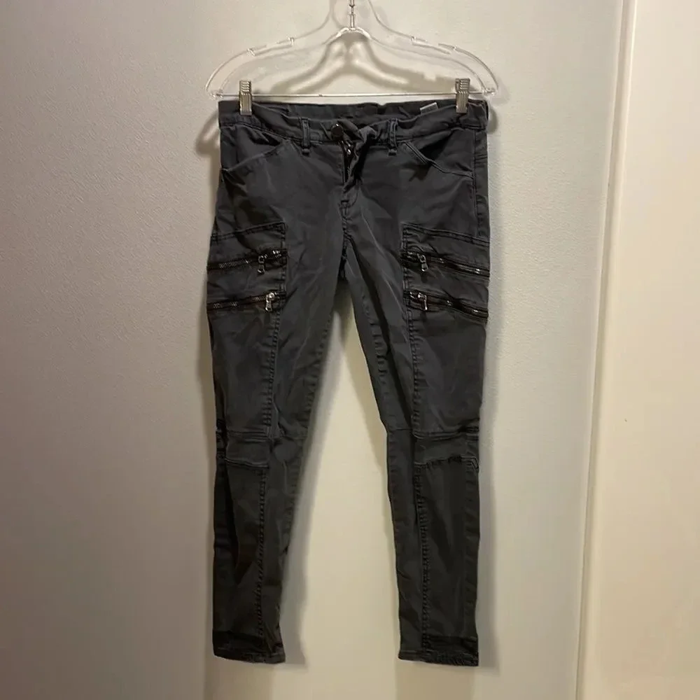 Blanknyc dark gray cargo woman’s jeans